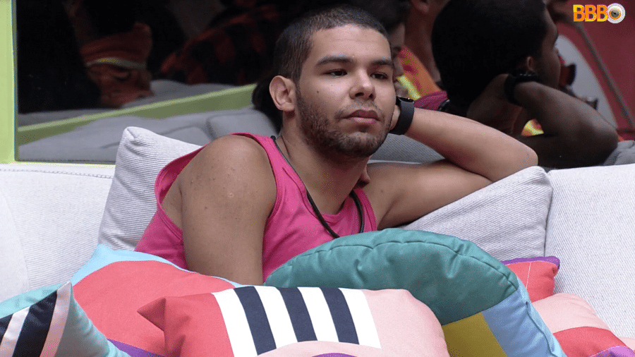 BBB 22: Vyni revelou que é gay à família antes de entrar no reality - Reprodução/Globoplay