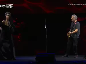 Marisa Monte convida Roberto de Carvalho e juntos cantam Rita Lee
