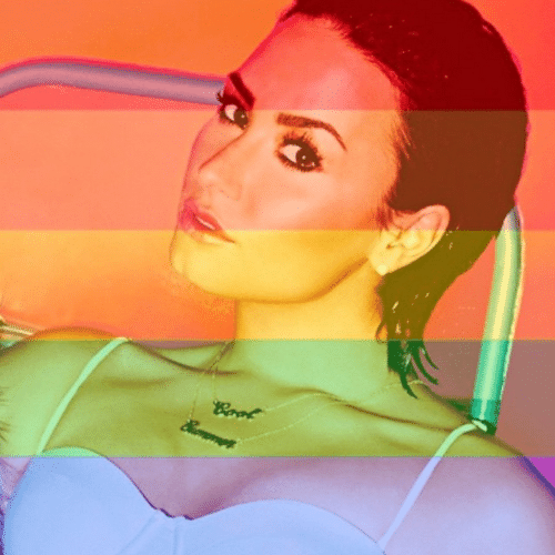 26.jun.2015 - A cantora Demi Lovato postou uma foto com filtro arco-íris em seu Instagram em comemoração à legalização do casamento de pessoas do mesmo sexo nos Estados Unidos