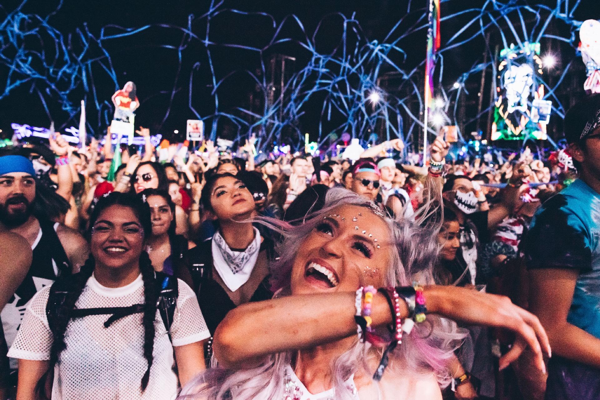 Os principais artistas da música eletrônica compareceram ao EDC ( Electric Daisy Carnival) na arena do Las Vegas Motor Speedway, nos Estados Unidos - Divulgação/Red Bull Content Pool