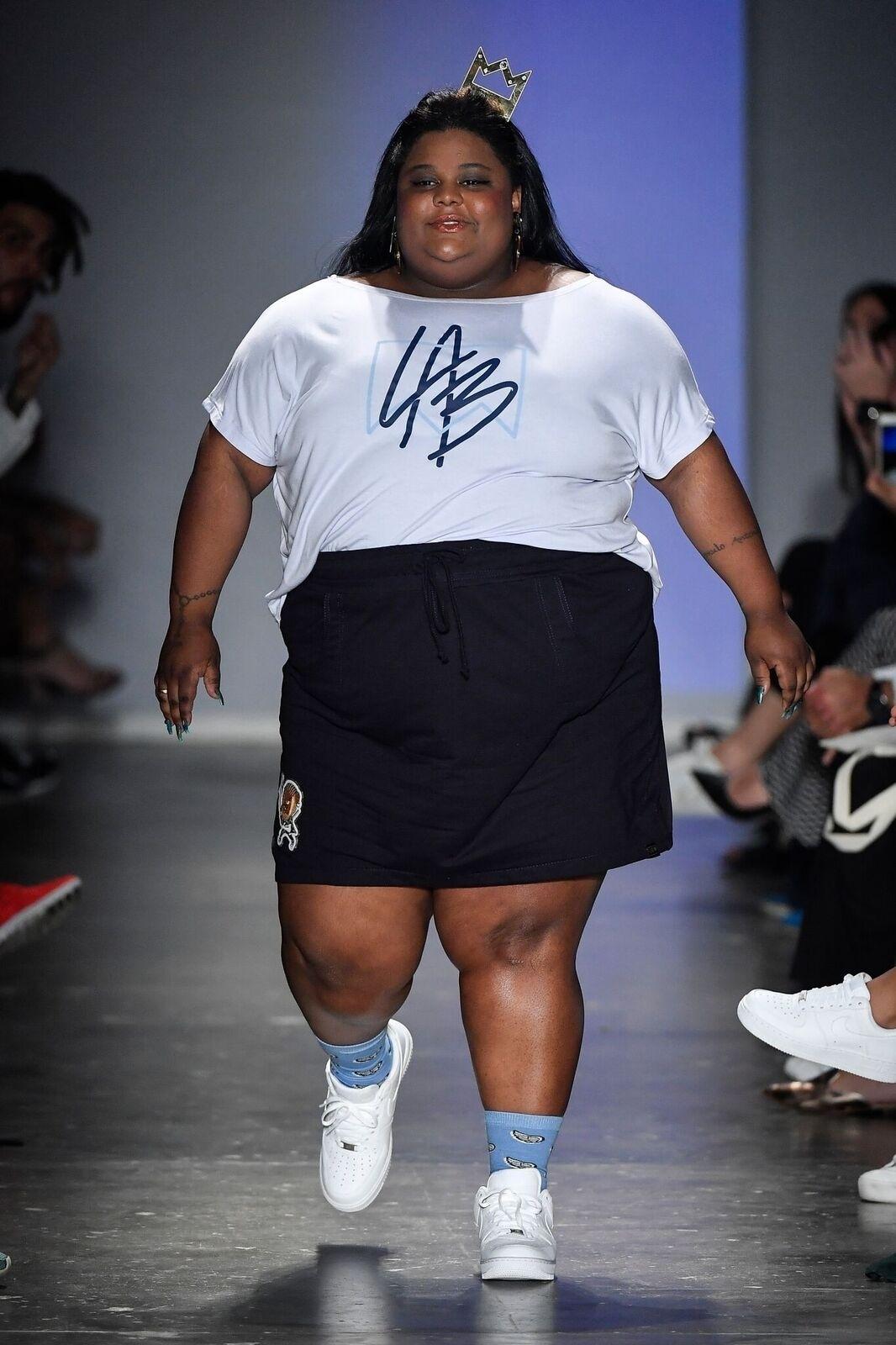 MC Carol desfilou nesta terça-feira (29) para a LAB_Fantasma - Fotosite