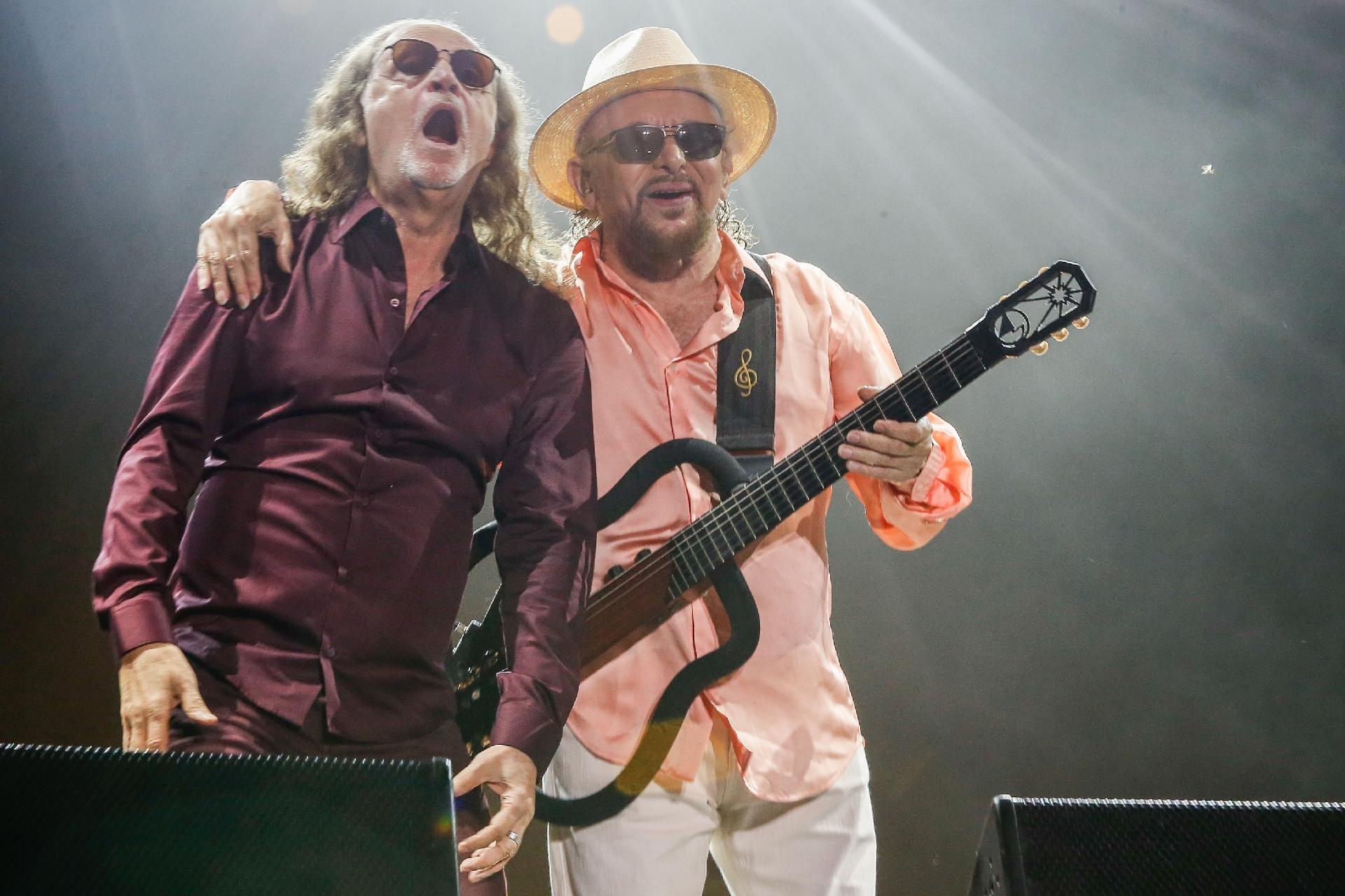 Alceu Valença e Geraldo Azevedo no show do projeto O Grande Encontro, com Banda de Pífanos Zé do Estado e Grupo Grial de Dança, no Palco Sunset do Rock in Rio 2017 - Marco Antonio Teixeira/UOL