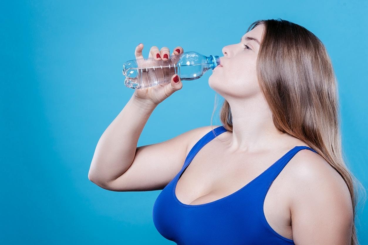 Beber água emagrece? Veja o que dizem os especialistas