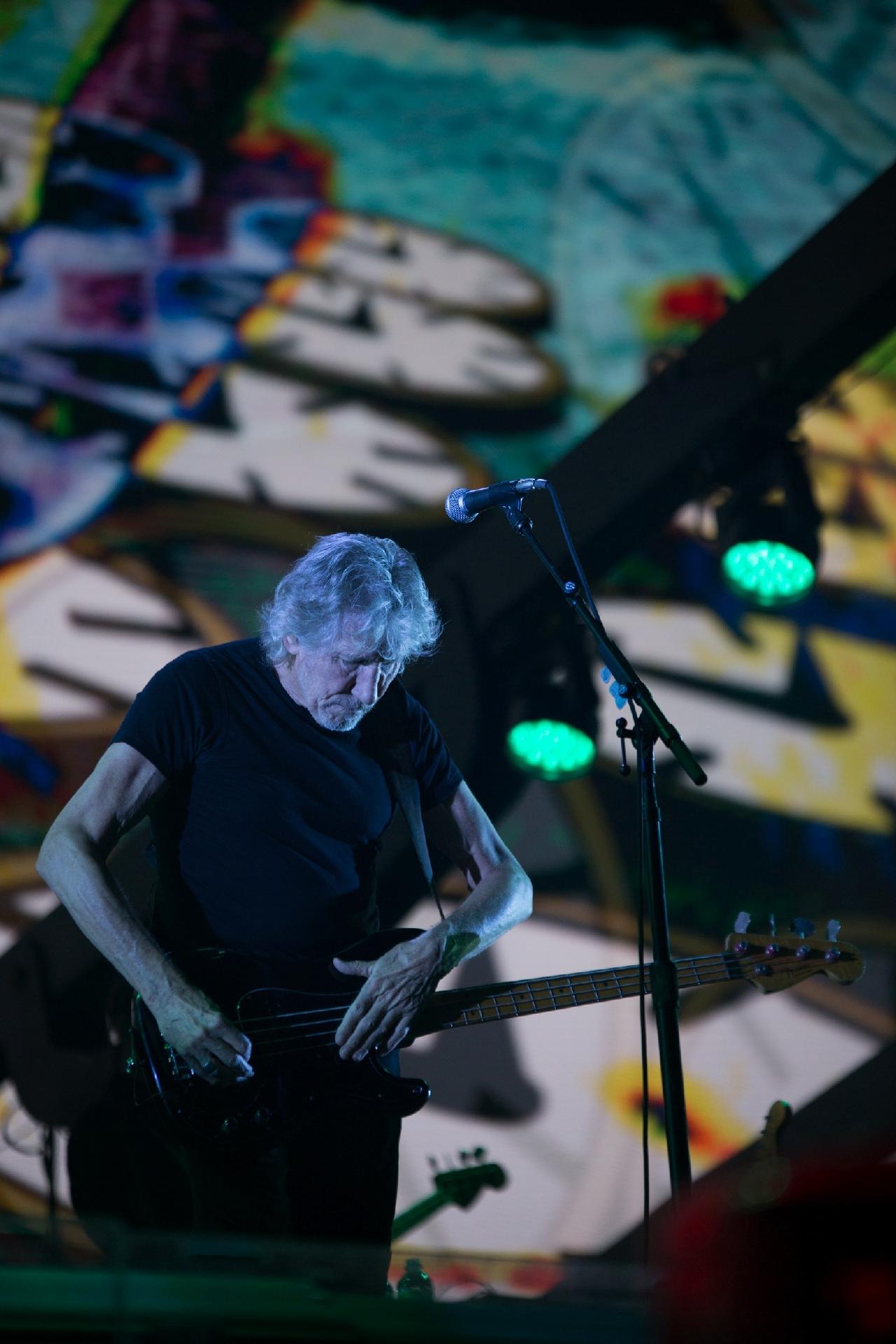 Roger Waters no início da música "Time", do clássico "The Dark Side of the Moon" - Leo Caobelli/UOL