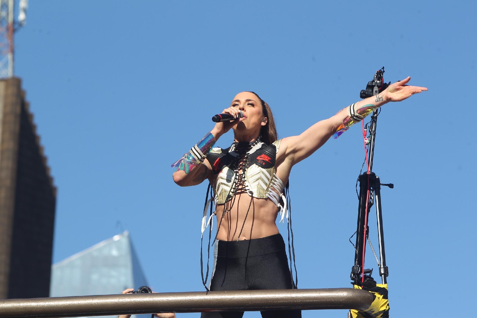A Spice Girl Mel C fez show neste domingo (23) em um trio elétrico durante a Parada do Orgulho LGBT em São Paulo - Marcello Sá Barreto/Brazil News