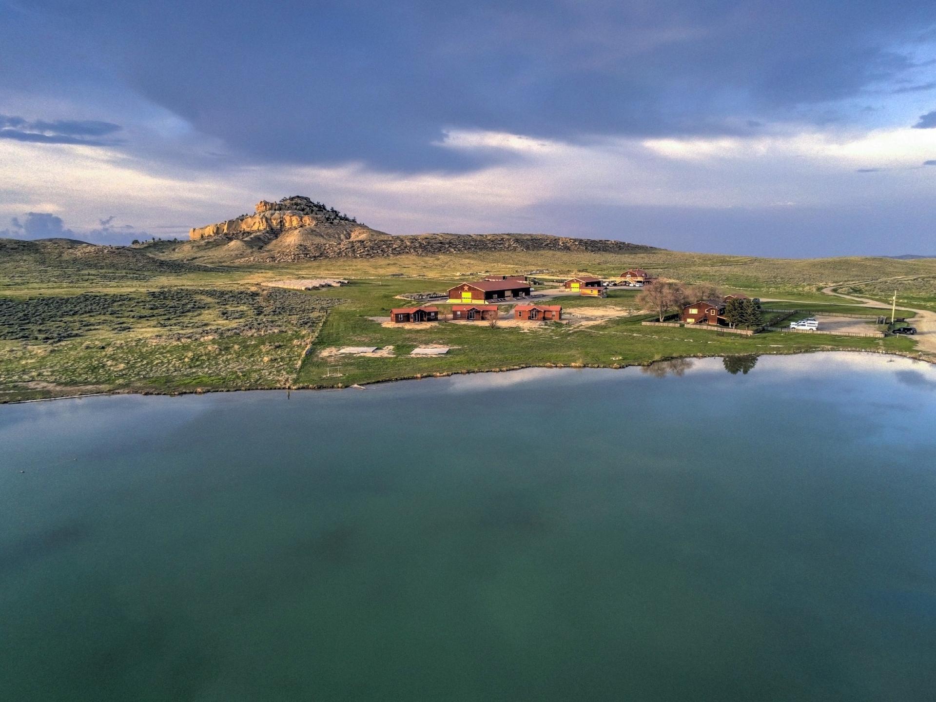 Kanye West compra rancho em visual paradisíaco por R$ 59 milhões; faça tour - Reprodução/J. P. King