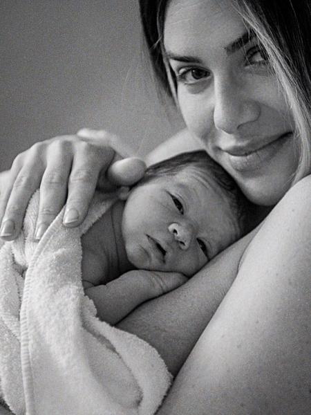 Giovanna Ewbank e o filho Zyan - Reprodução/Instagram