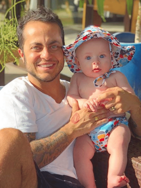 Thammy posa com o filho Bento, do seu relacionamento com Andressa Ferreira - Reprodução/Instagram/@thammymiranda
