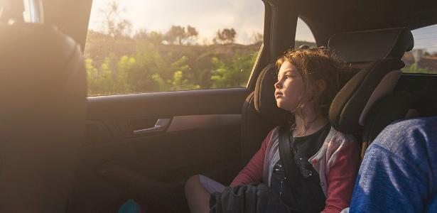 Cadeirinha elevação automovel Clearance