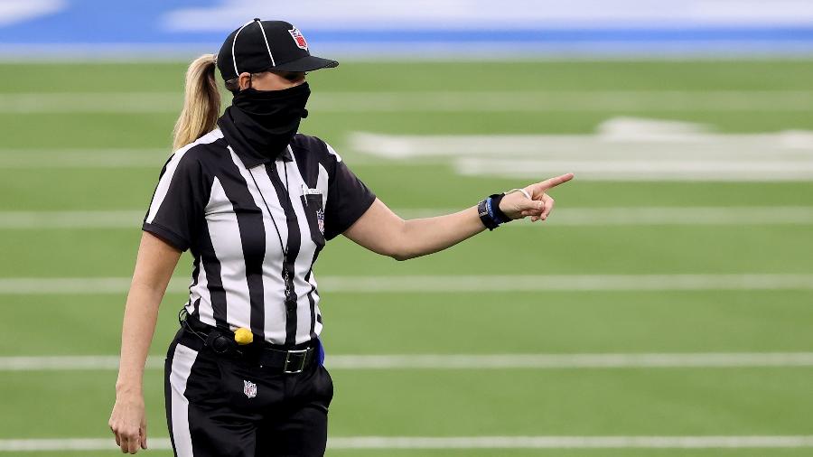 Sarah Thomas se tornará a primeira árbitra a apitar uma partida do Super Bowl - Getty Images