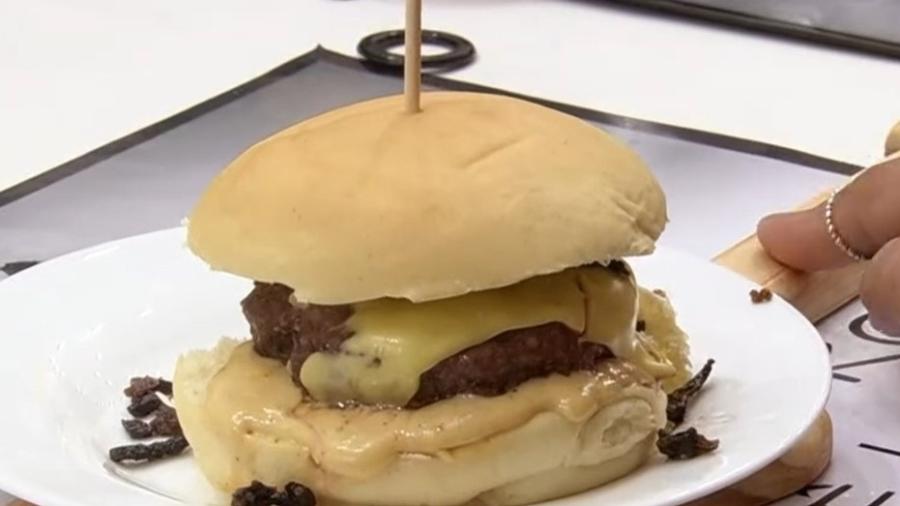 Cheeseburger com molho de páprica feito por Ana Maria Braga - Reprodução/TV Globo