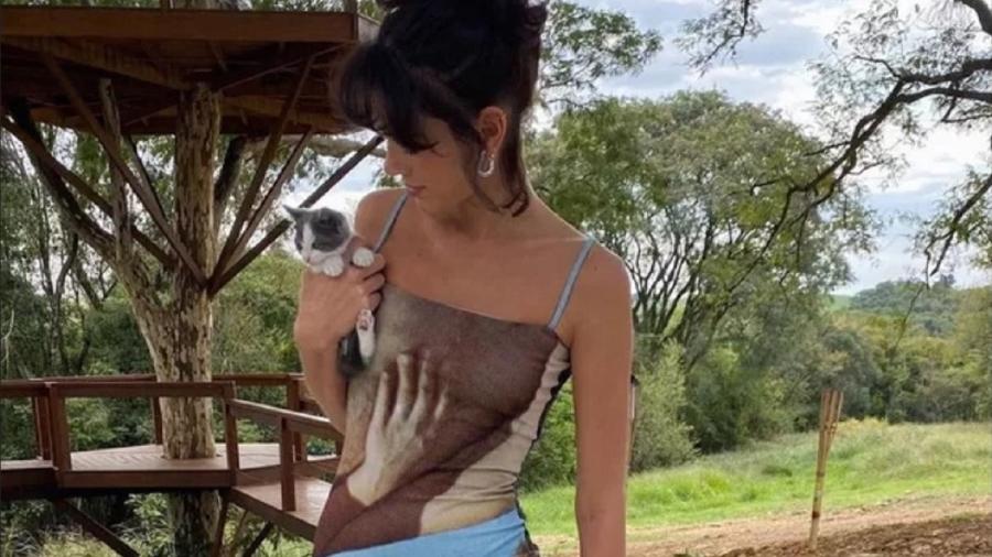Bruna Marquezine revela "guarda compartilhada" de gato com Enzo Celulari - Reprodução: Instagram