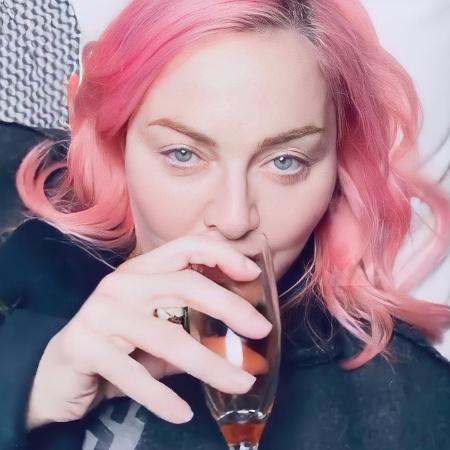 Madonna festeja Biden com rosé