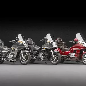 Veja 15 motos que marcam história de 50 anos das Honda de 4 cilindros - UOL  Carros