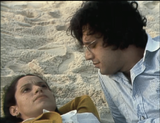 2.out.2015 - O ator fez o seu primeiro trabalho em uma peça de teatro aos 14 anos de idade. Na Globo desde 1974, Fagundes já atuou em quase 40 projetos na emissora, entre novelas, séries e minisséries. Participou de novelas históricas como "Saramandaia", "Dancin'Days", "A Rainha da Sucata", "O Rei do Gado" e "Terra Nostra", além da tradicional série "Carga Pesada" - Reprodução/TV Globo