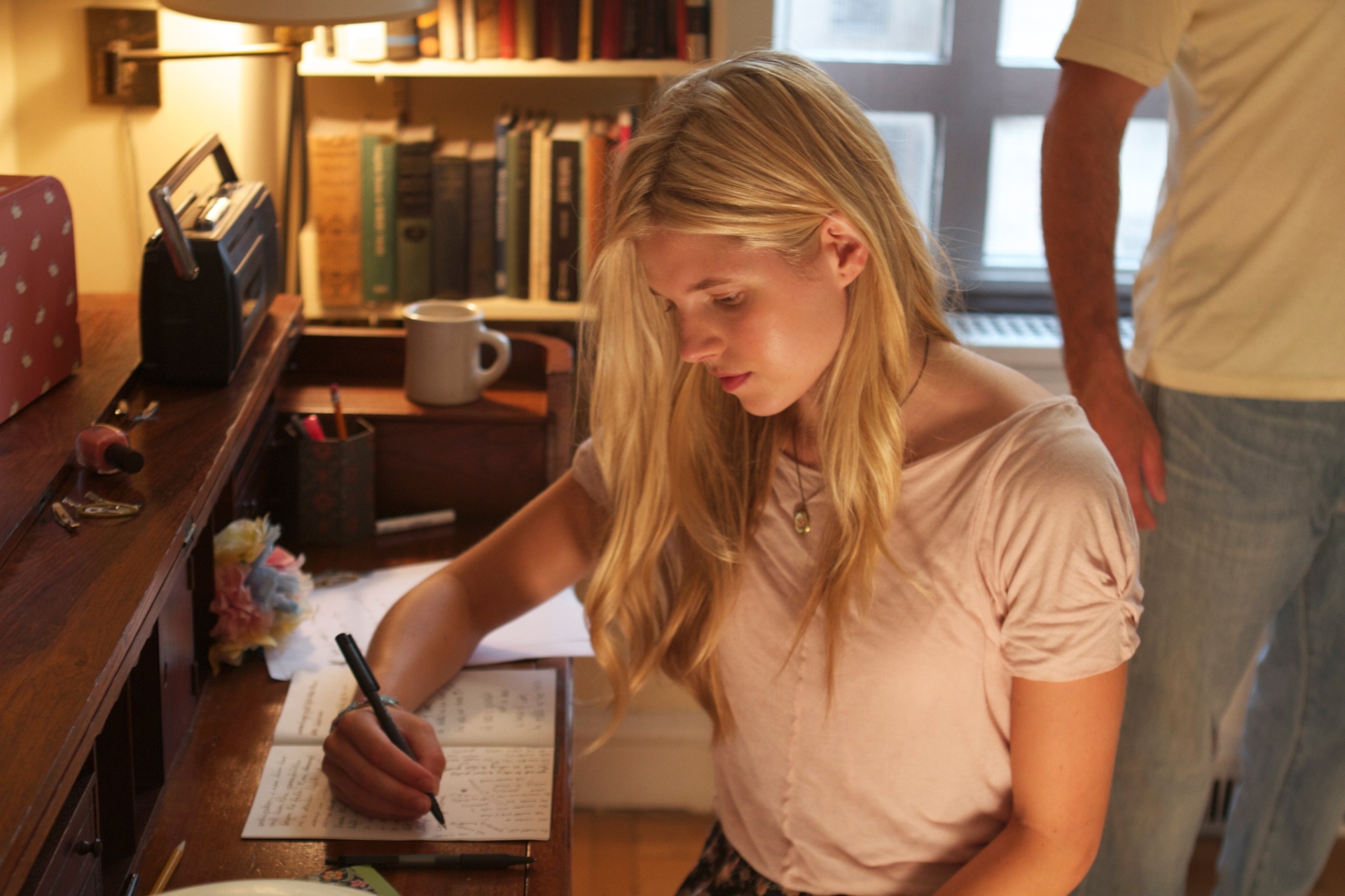 Cena do filme "A Garota do Livro" - Divulgação