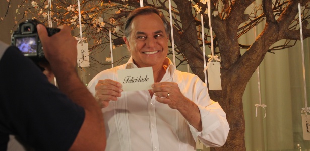 Ronnie Von na gravação da vinheta de fim de ano da TV Gazeta - Divulgação - Divulgação