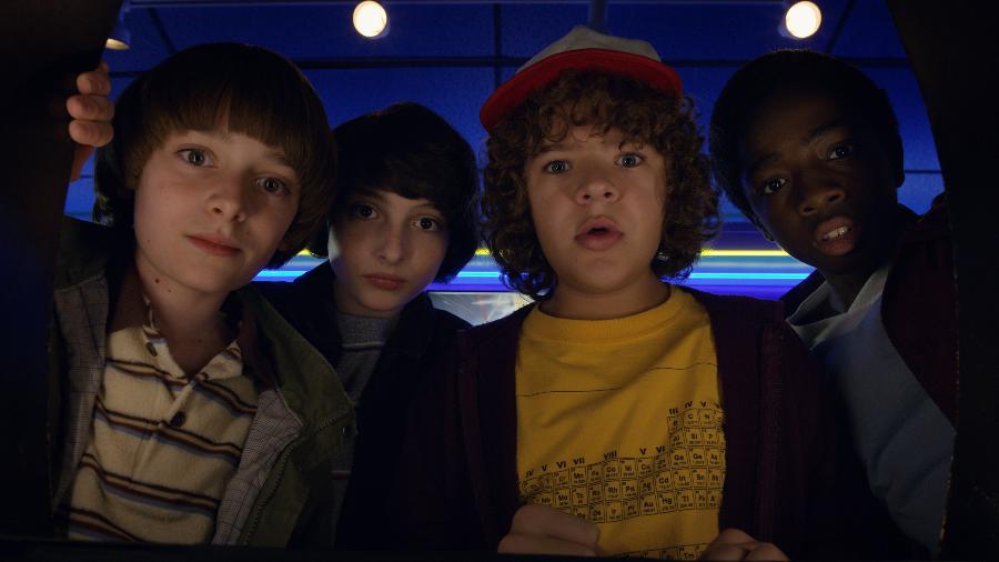 Will (Noah Schnapp), Mike (Finn Wolfhard), Dustin (Gaten Matarazzo) e Lucas (Caleb McLaughlin) em cena do trailer da segunda temporada de "Stranger Things" - Divulgação/Netflix