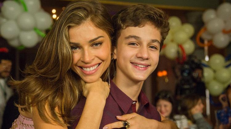 Lívia (Gazi Massafera) e Tomaz (Vitor Figueiredo) após passagem de tempo de 10 anos em "O Outro Lado do Paraíso" - Marilia Cabral/Divulgação/TV Globo - Marilia Cabral/Divulgação/TV Globo