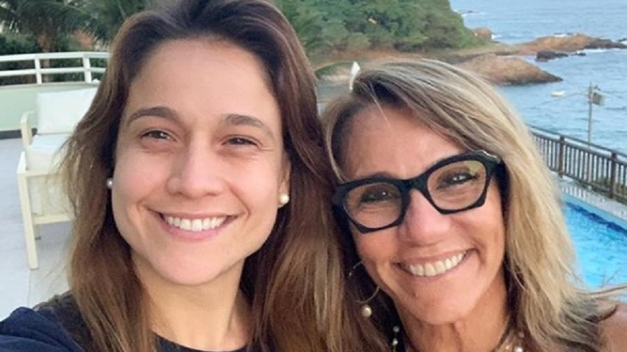 Fernanda Gentil ao lado da mãe, Martha Machado - Reprodução/Instagram