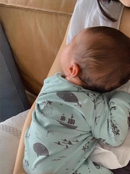 Sthefany Brito compartilha clique com filho recém-nascido nas redes sociais - Reprodução/Instagram