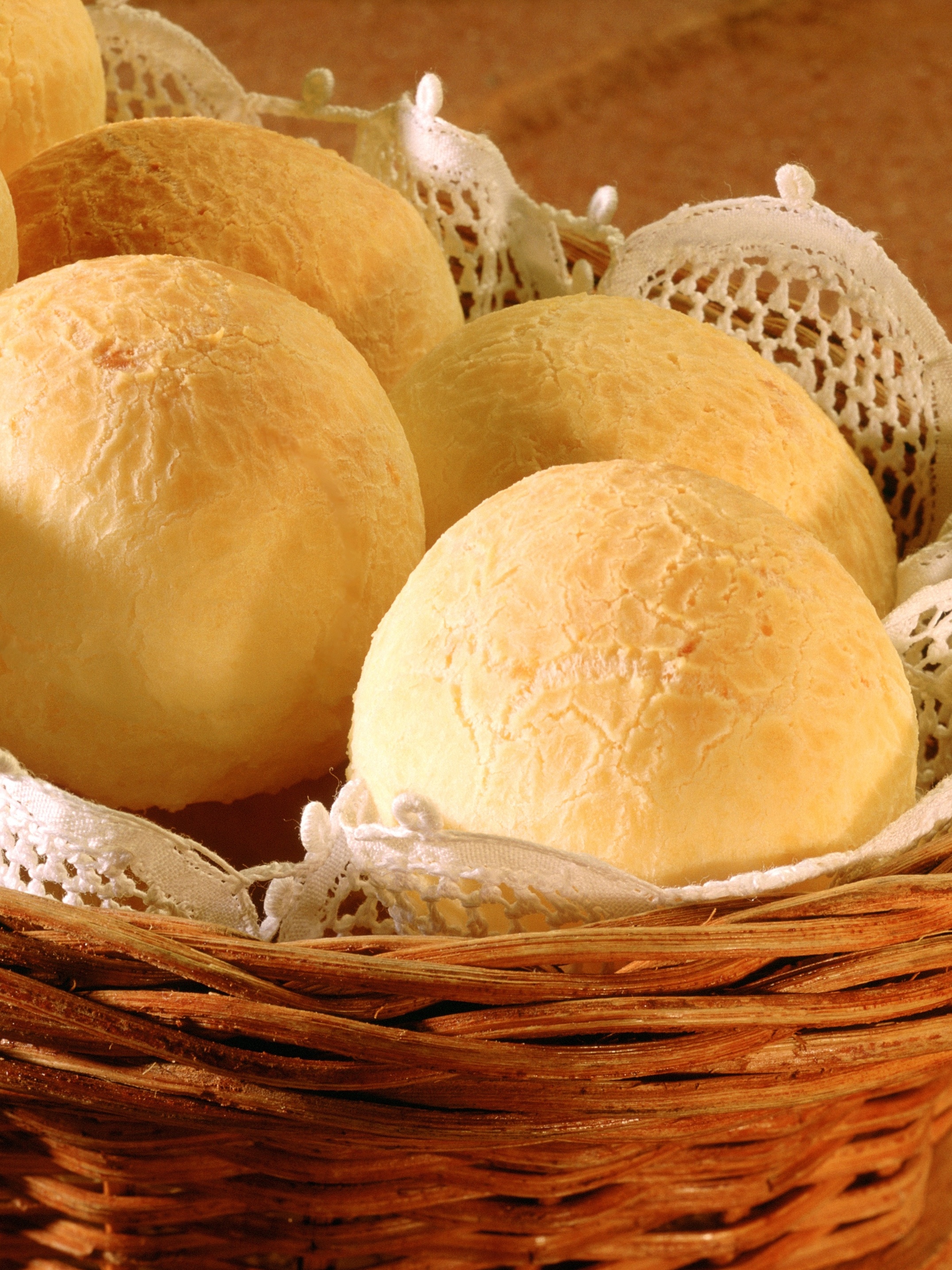 E Meu acarajé ta frio e sem Nordestinos: gafanhoto, meu rei! Mineiros:  Queijo, pão de queijo