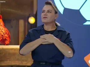  Nova fazendeira, Flor atribui tarefas para grupo rival: 'Não é poderosa?'