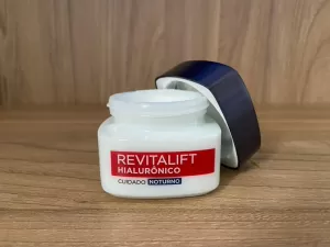 Testei o creme facial Revitalift e minha pele ficou mais hidratada e firme