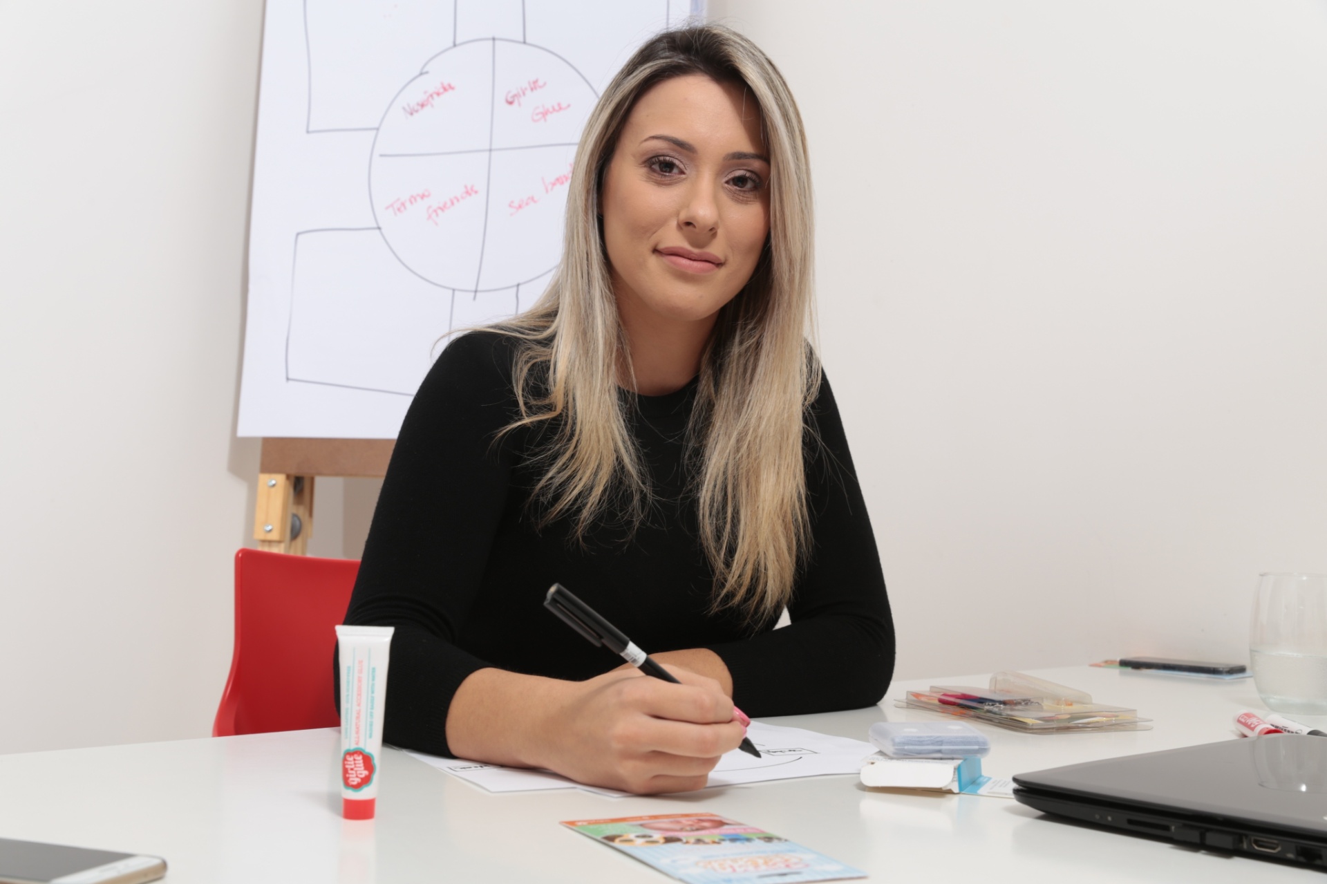 Jaqueline Niehues é empreendedora e mãe da Isabella - Arquivo pessoal