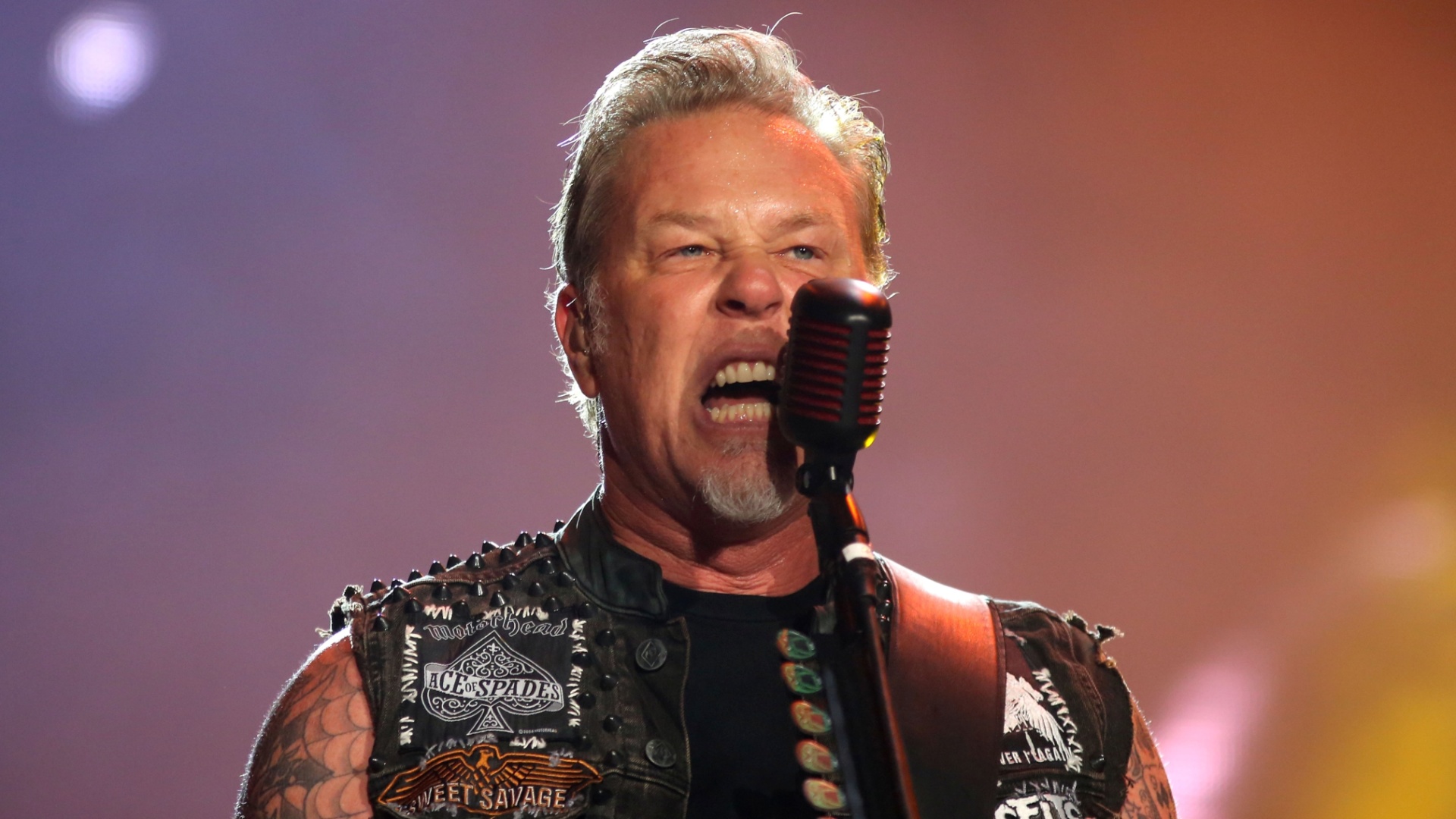 19.set.2015 - Metallica se apresenta no palco Mundo no segundo dia do Rock in Rio 2015 - Fernando Maia/UOL