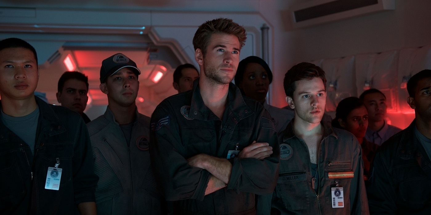 Liam Hemsworth em cena do filme "Independence Day - O Ressurgimento" - Divulgação