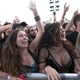 Os fãs do Metallica chegaram cedo e foram direto para a grade do palco com cartazes, camisetas, bandeiras e tatuagens para curtir a apresentação da banda no Lollapalooza - Felipe Gabriel/UOL
