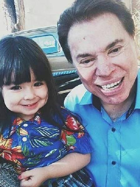 Ana Clara, a "Silvinha Santos", usou sua roupa inspirada no traje florido de Silvio para conhecer o ídolo - Reprodução/Instagram/anaclara.martinsaraujo - Reprodução/Instagram/anaclara.martinsaraujo