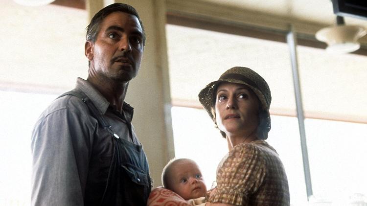 George Clooney e Holly Hunter em "E Aí, Meu Irmão, Cadê Você?" - Reprodução - Reprodução