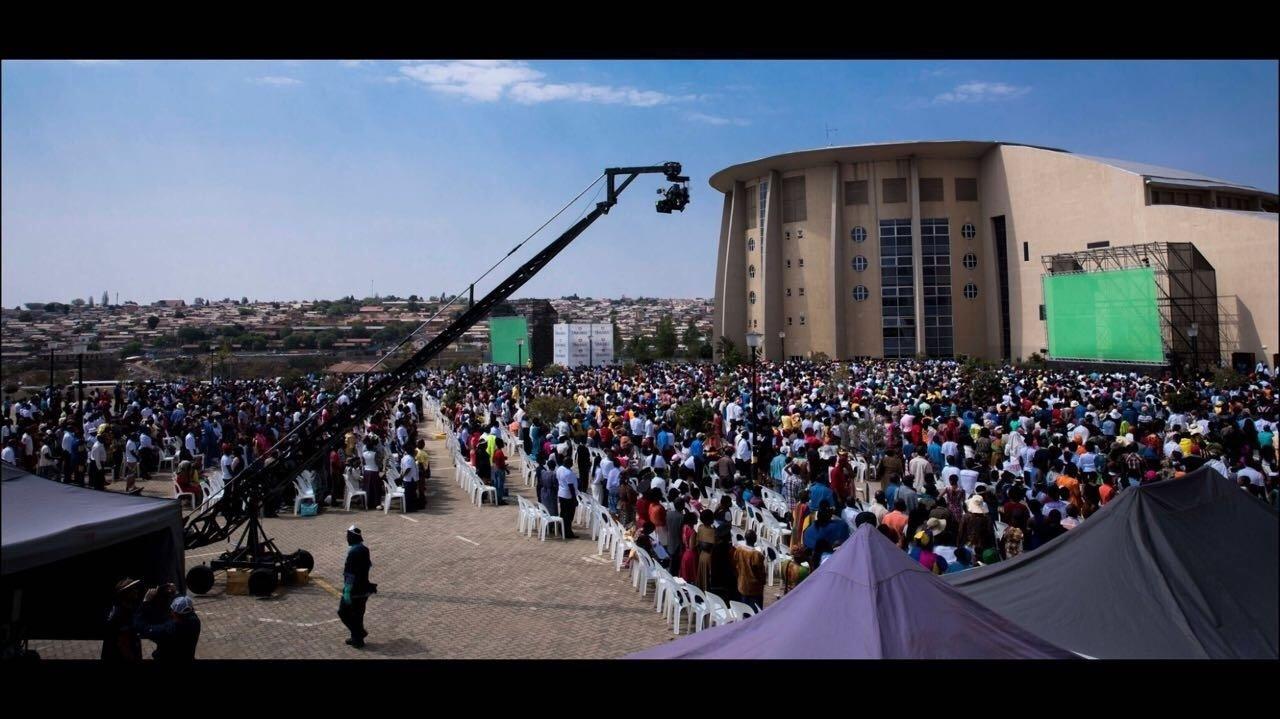 Filmagens de "Nada a Perder" em Soweto, na África do Sul. O longa vai contar a história do bispo Edir Macedo, fundador e líder da Igreja Universal do Reino de Deus - Divulgação