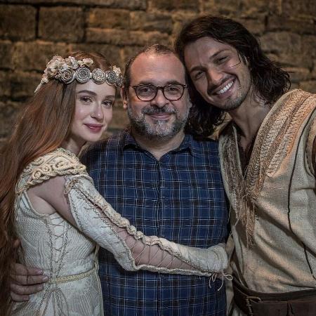 Mamberti não revelou o final de Amália (Marina Ruy Barbosa) e Afonso (Rômulo Estrela) - Divulgação/TV Globo - Divulgação/TV Globo