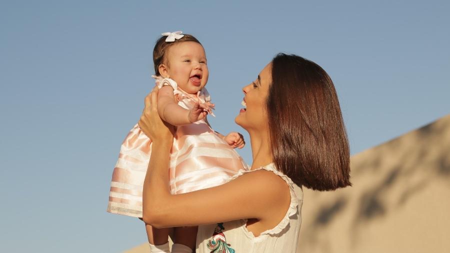 Letícia Almeida com a pequena Maria Madalena, de cinco meses - Fagner Soares/Divulgação