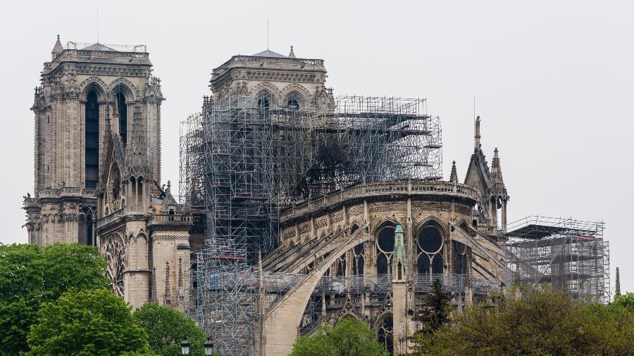 O livro "Notre-Dame" foi publicado depois do incêndio da catedral parisiense em abril de 2019 - No Limit Pictures/iStock