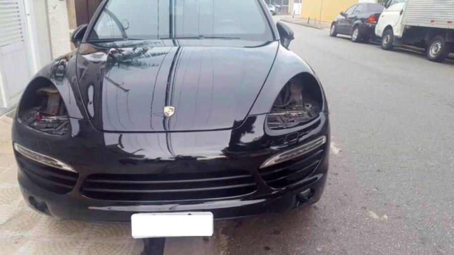 Porsche tem faróis levados por criminosos no Brasil; itens de carros de luxo custam fortuna - Reprodução