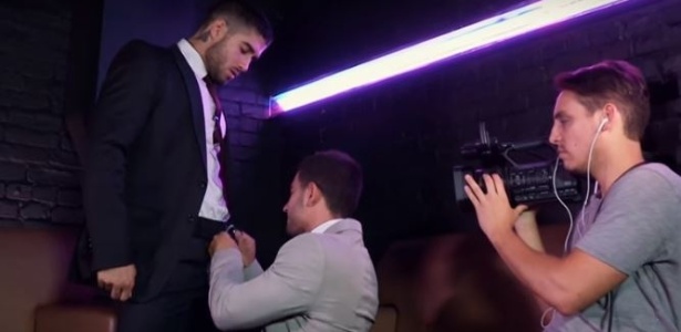 Documentário fala sobre homens héteros que fazem sexo gay por dinheiro - Reprodução/Youtube
