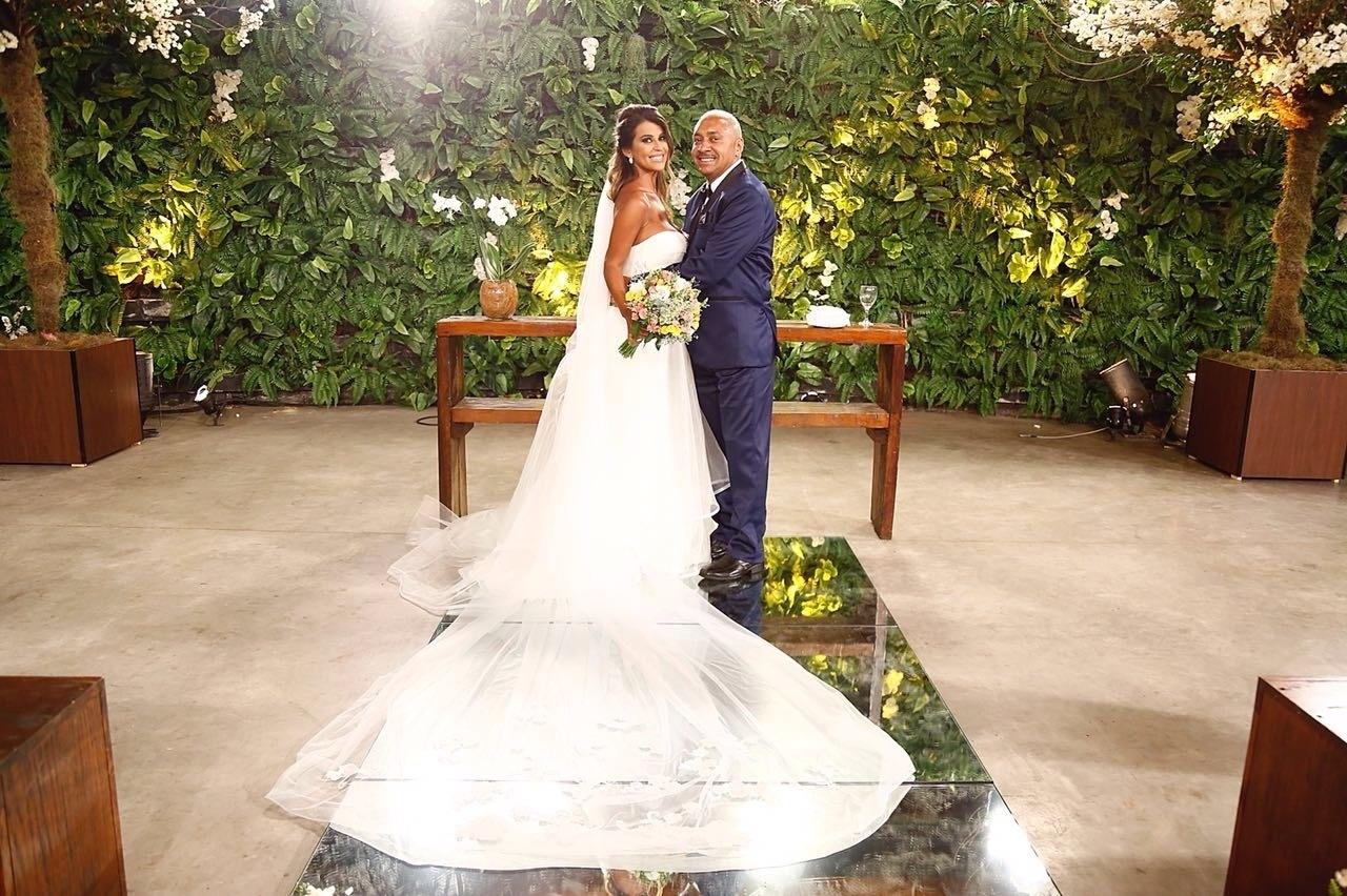 Juntos há 20 anos, Nana Magalhães e Tiririca se casam no programa "Eliana" - Divulgação/SBT