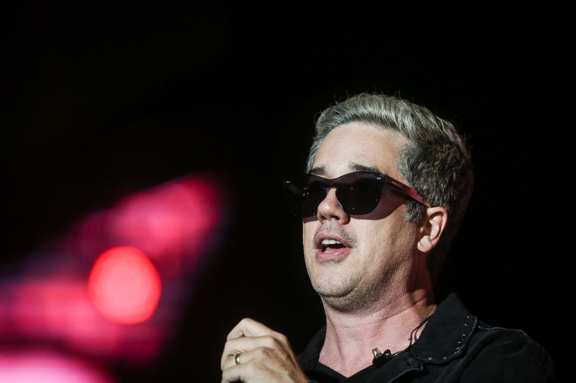 Jota Quest faz show repleto de hits e mensagens políticas no Palco Mundo - Zanone Fraissat/Folhapress