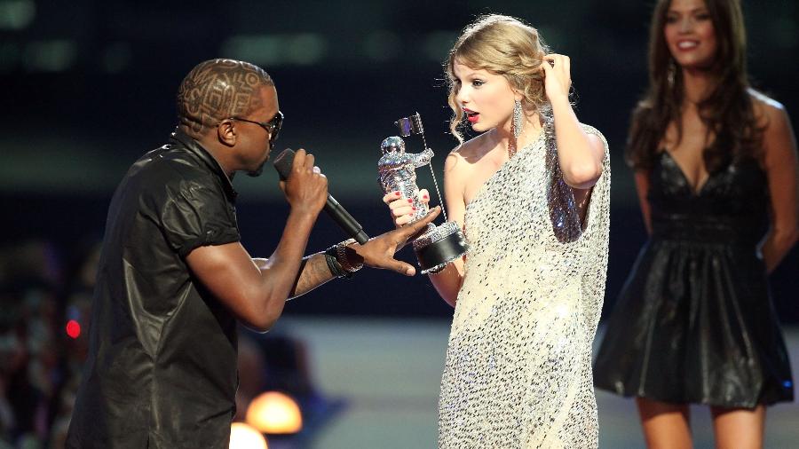 Kanye West e Taylor Swift no VMA 2009 - Getty Images