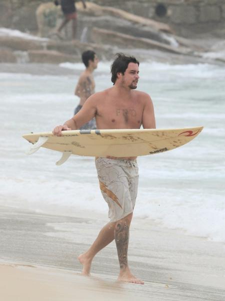 Felipe Dylon surfe praia Rio de Janeiro - AgNews - AgNews