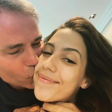 Márcio Poncio posa com Gabi Brandt e afasta boatos de briga - Reprodução / Instagram
