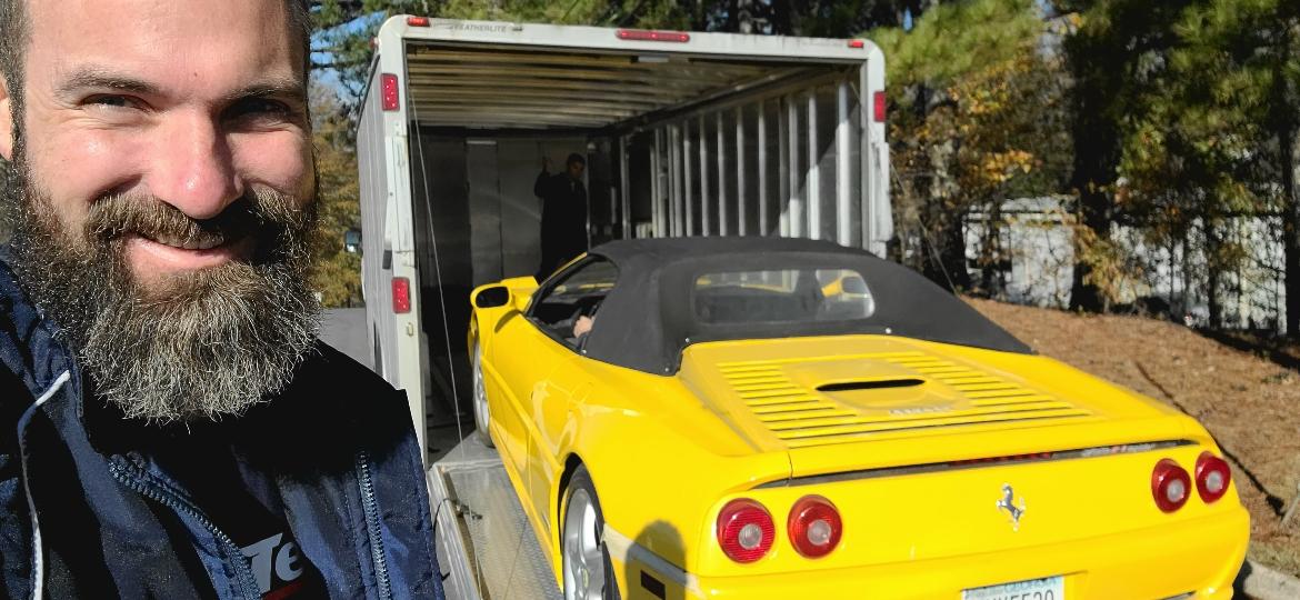 Morador dos EUA desde 2017, Anderson Dick resgatou Ferrari F355 Spider 1998 largada para apodrecer durante dez anos em oficina mecânica - Arquivo pessoal