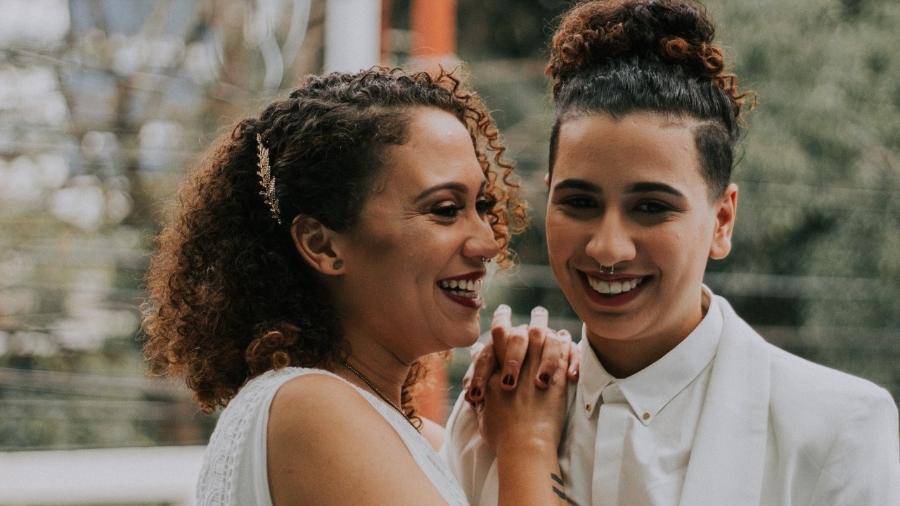 Mariana Setti, de 28 anos, e Mariana Tozzi, de 27 anos, em seu casamento, em junho de 2018 - Arquivo pessoal