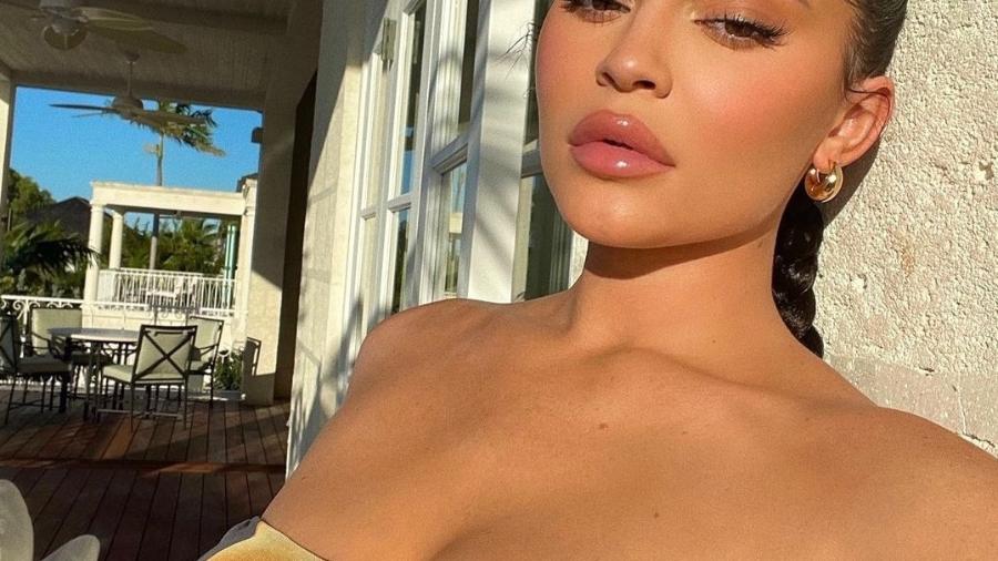 Kylie Jenner foi detonada nas redes sociais após pedir doações - Imagem: Reprodução/Instagram@kyliejenner