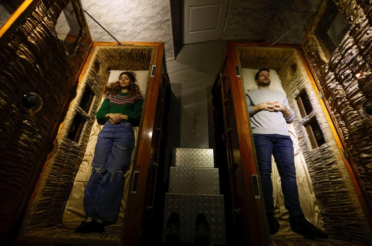 Miriam Castella e Carlos Granedo participam do "escape room" Catalepsia