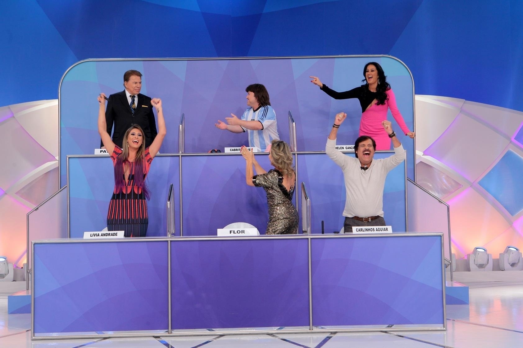 Elenco do "Jogo dos Pontinhos" ri da reação de Silvio Santos ao levar choque no programa que vai ao ar neste domingo (15), no SBT - Lourival Ribeiro/SBT